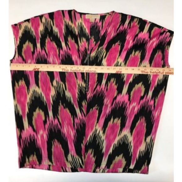 Michael Kors Sleeveless top⭐️ - Picture 3 of 8