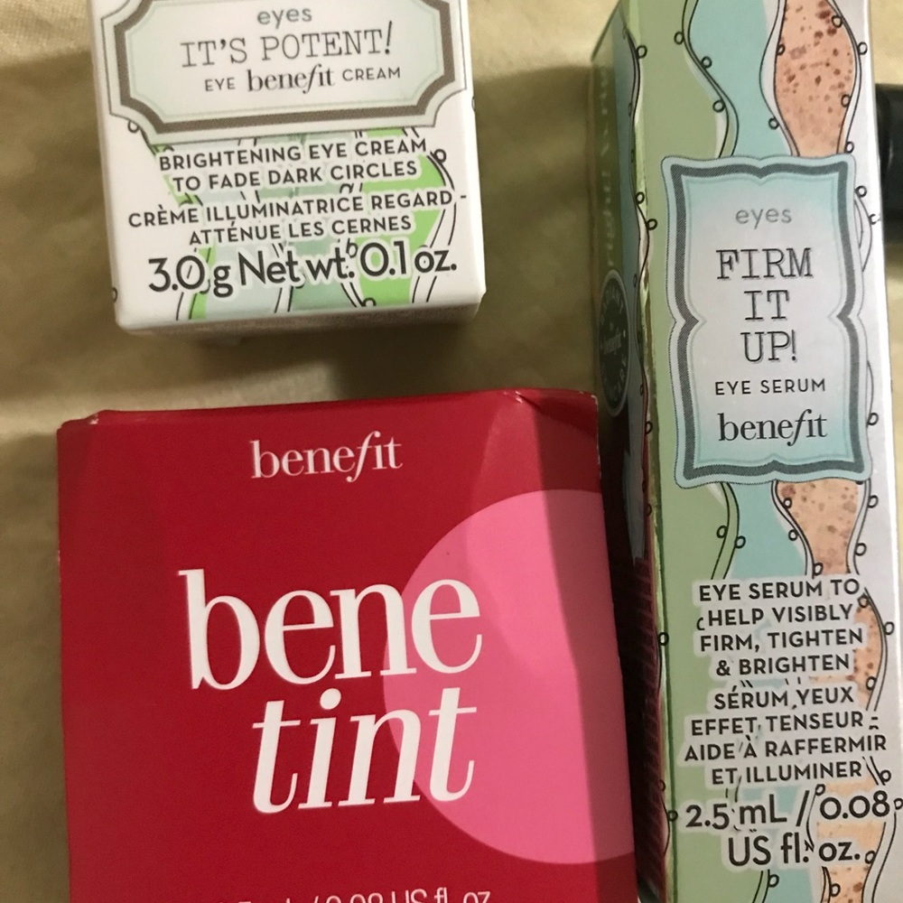 Make up bundle - Picture 4 of 4