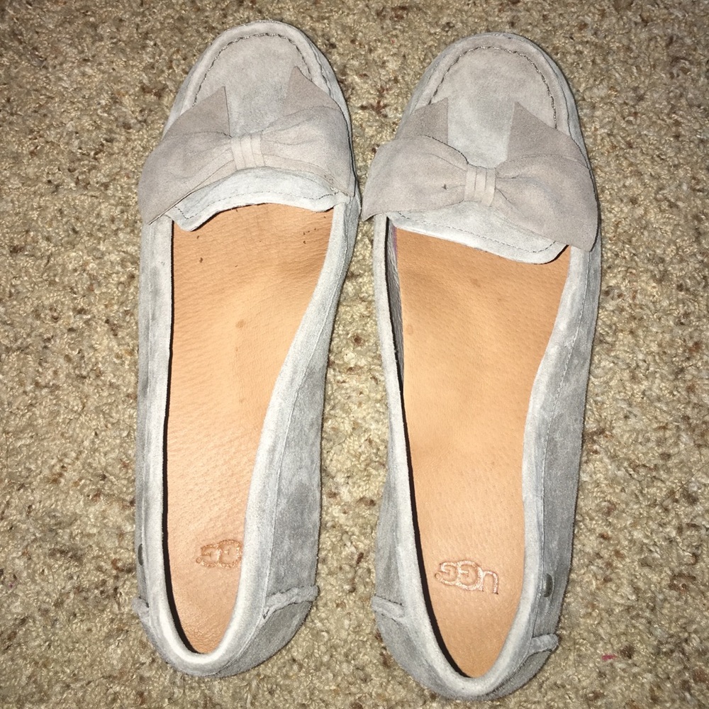 UGG Australia Lilliana Fixed Bow Suede Flats S9