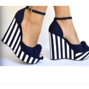 Jessica Simpson platform sandal