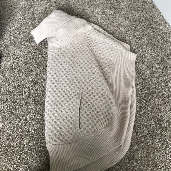 🌟SALE Galeries Lafayette Sweater🌟 - Picture 2 of 3