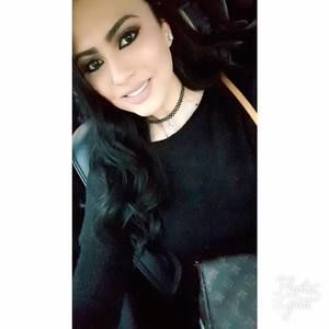 Meet your Posher, Roxanna