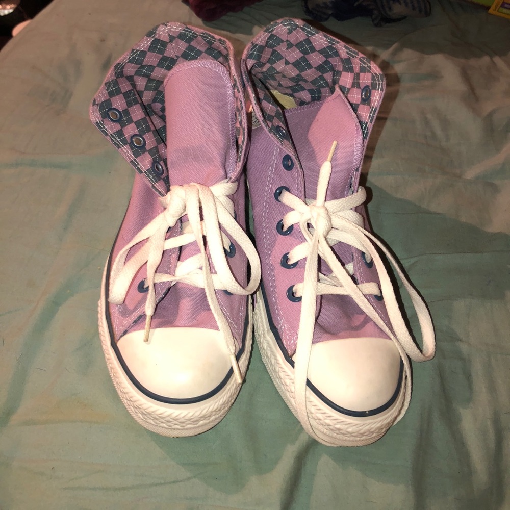 Purple/argyle print interior, high top converse