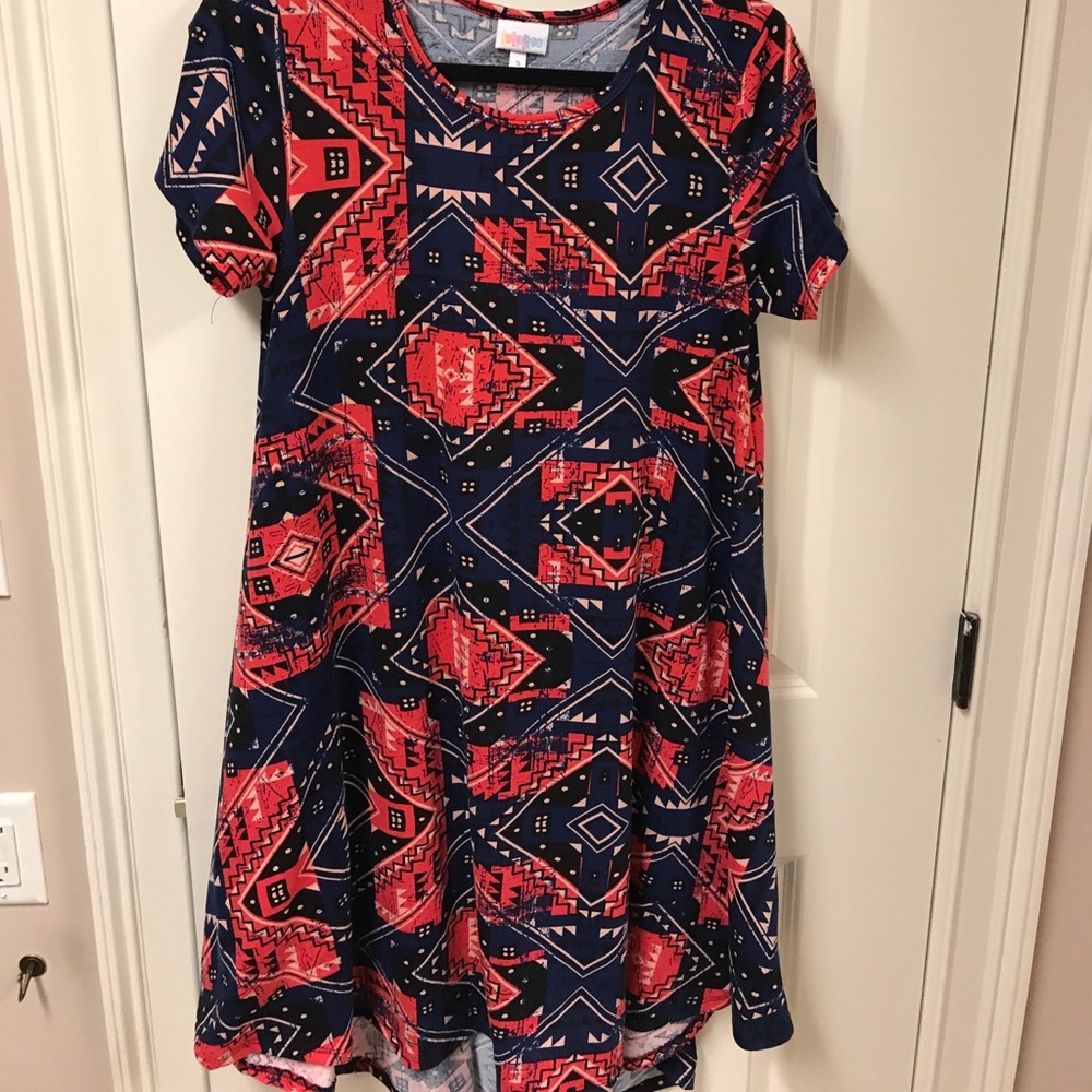 EUC lularoe Carly