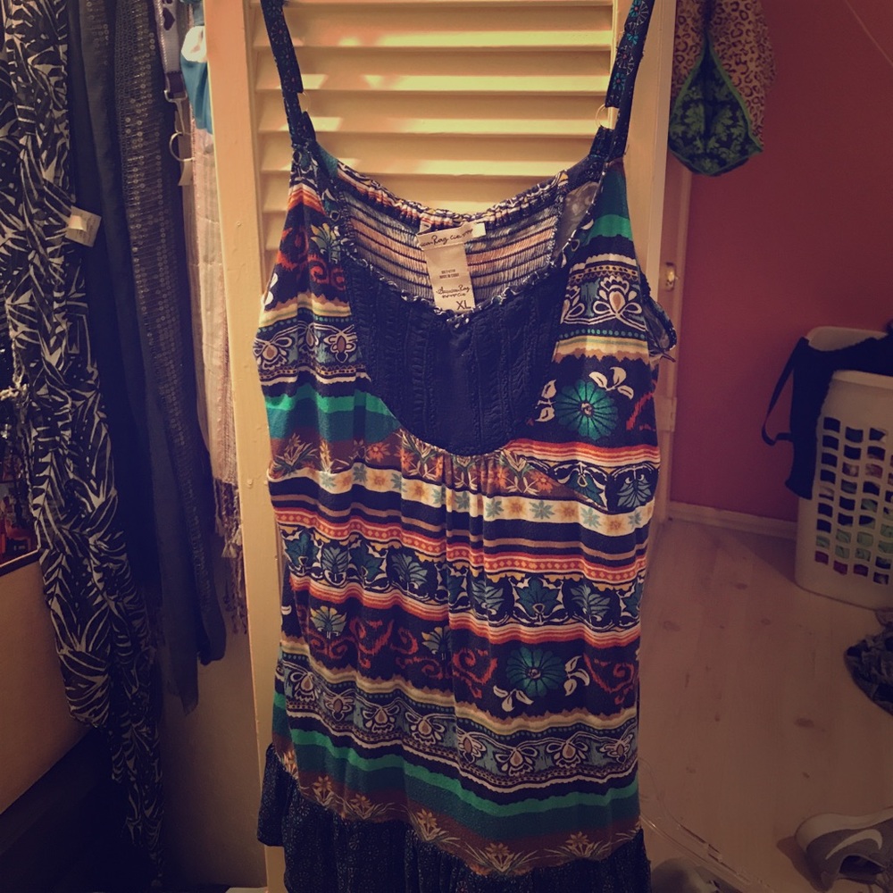 Cute colorful top!