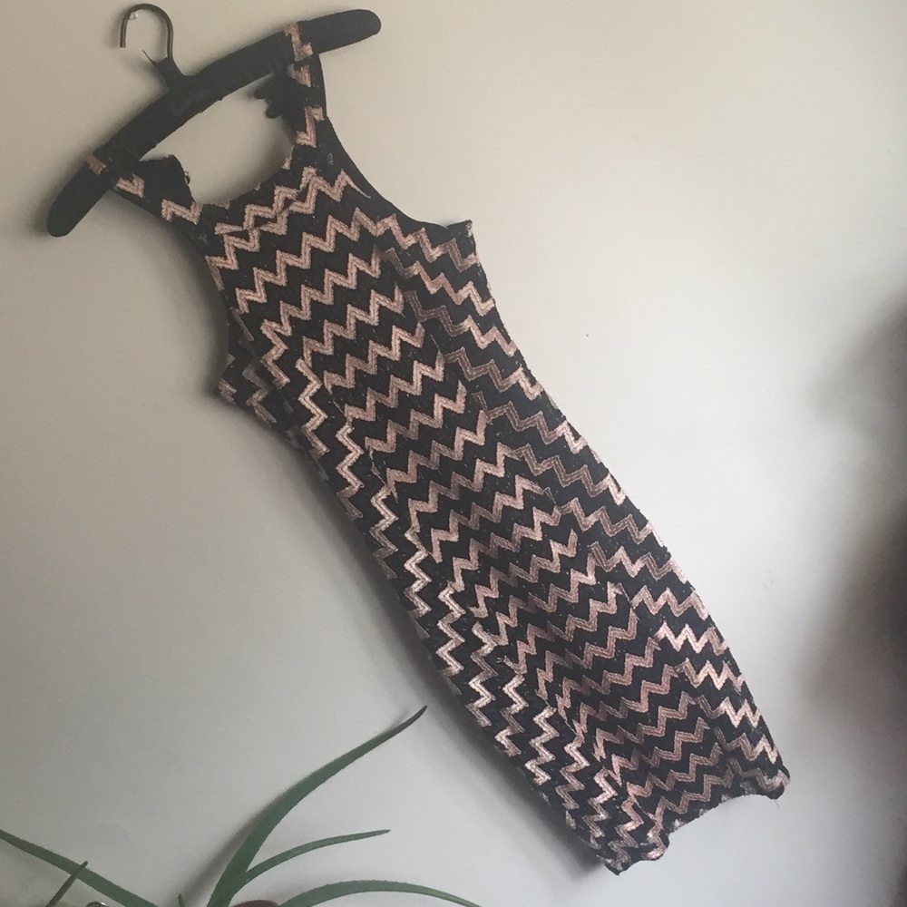 🔥ZigZag Design Dress-small