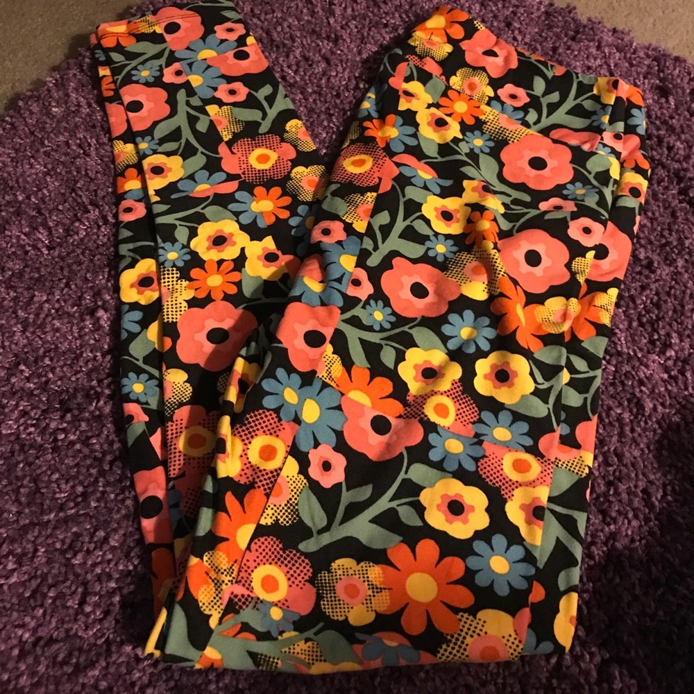 Lularoe tall and curvy leggings