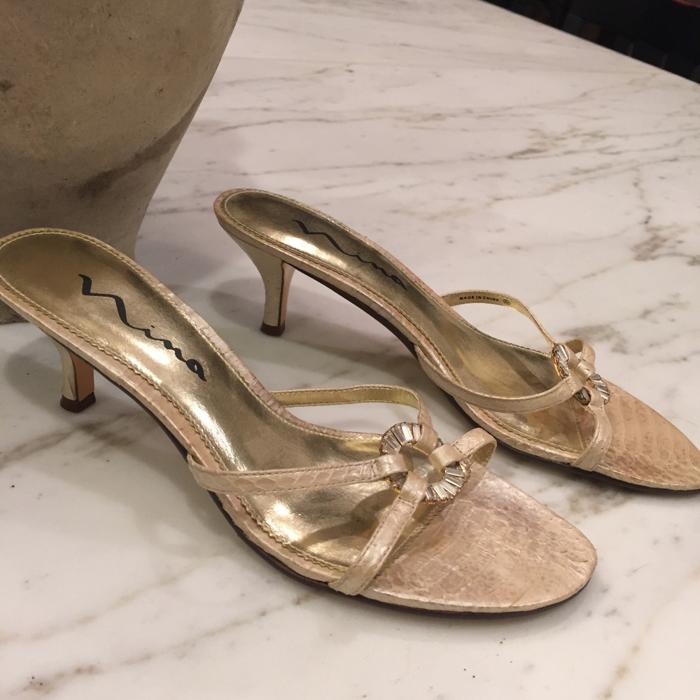 Pretty Nina Metallic Beige Kitten Heel, 7M