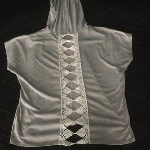 HiLo shirt with hood Size M