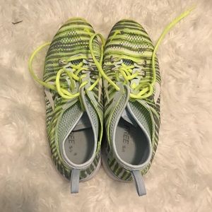 Nike Free 5.0 Women Size 9 Neon Green and Grey