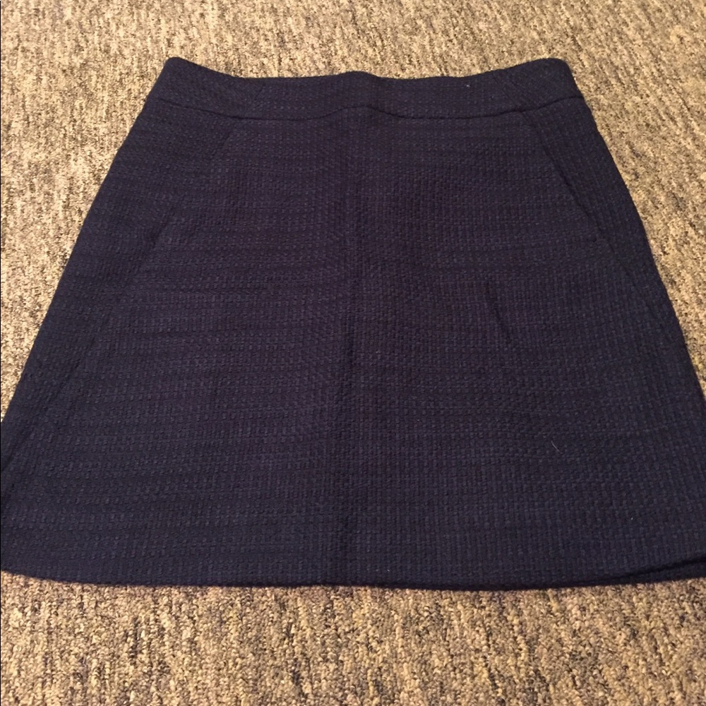 Navy/black textured mini skirt