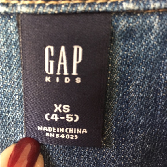 Very good condition gap kids XS blue Jean jacket - Picture 2 of 8