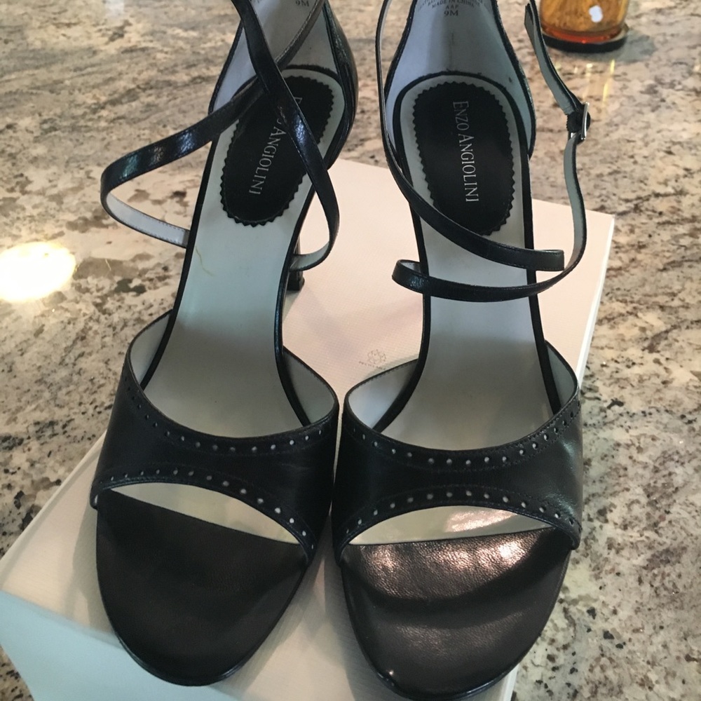 Enzo Angiolini black heels