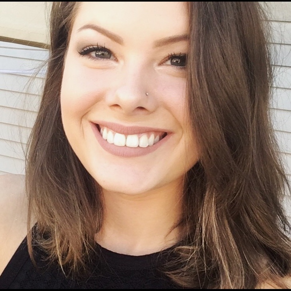 Meet your Posher, Courtney