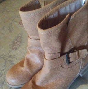 Womens boots