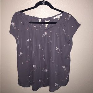 Grey cap sleeve top with flowers