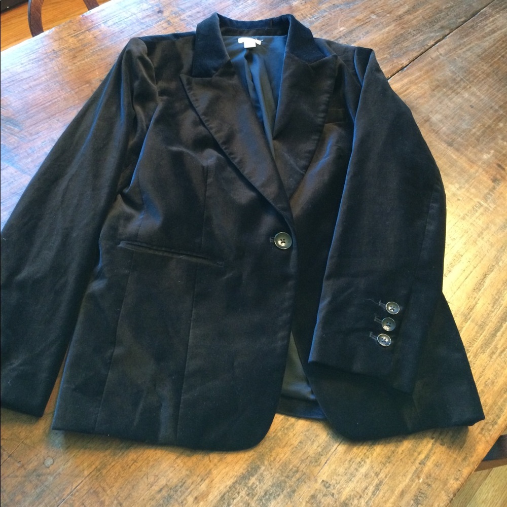 Black velvet blazer.
