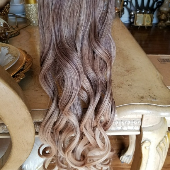 Ombre light Brown to Blonde Clip in Extension main image 5