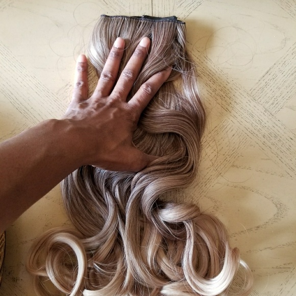 Ombre light Brown to Blonde Clip in Extension