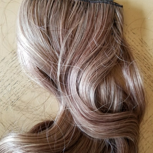 Ombre light Brown to Blonde Clip in Extension main image 4