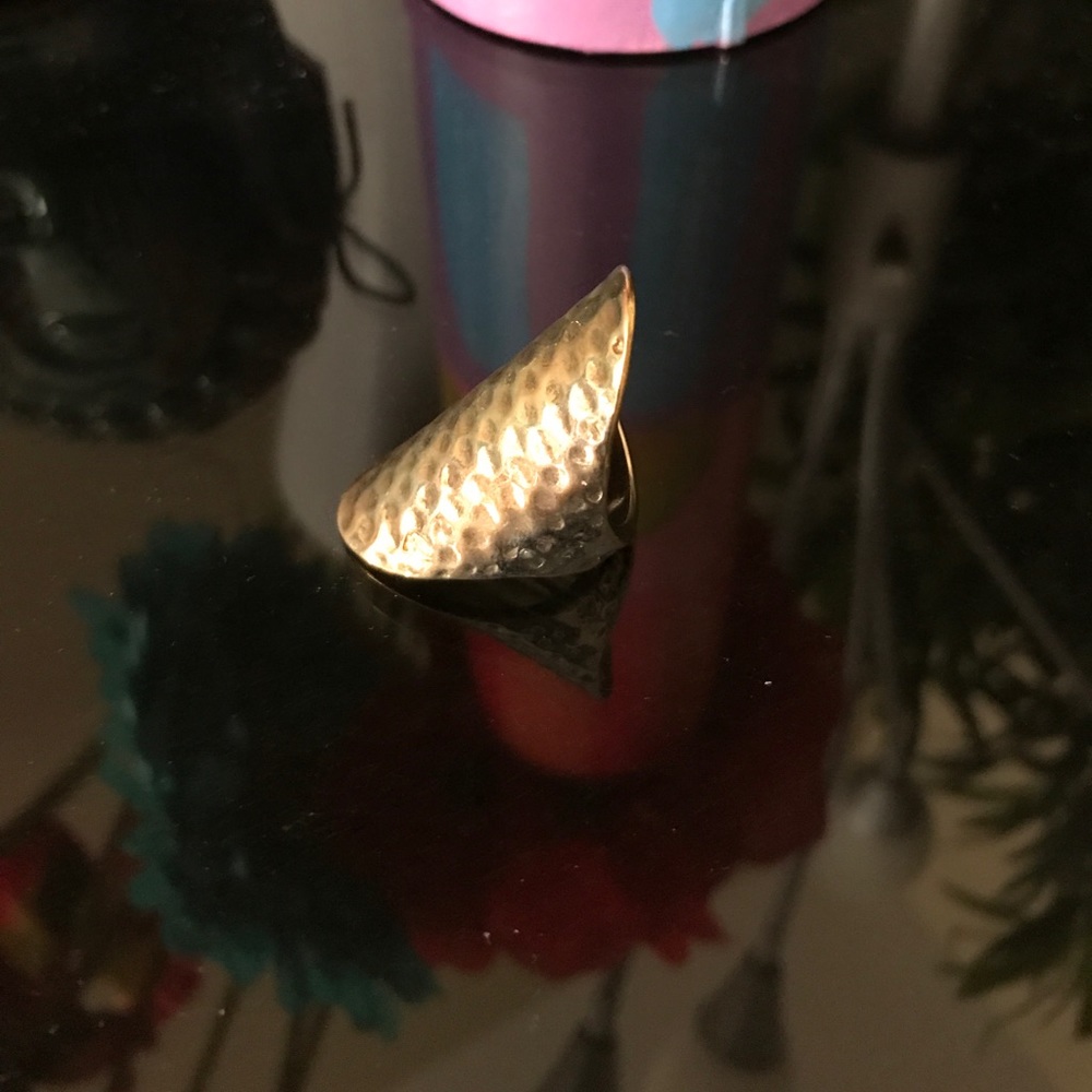 Gold ring - Picture 2 of 5