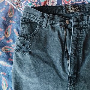 black distressed mom jeans