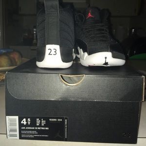 Air Jordan 12 retro BG