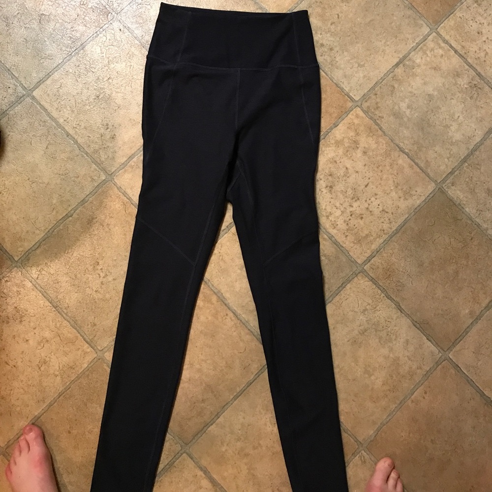 Outdoor voices high rise leggings.