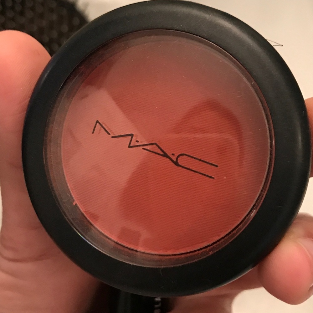 New Mac Blush (burnt pepper)