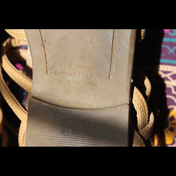 Women size 7 American Eagle Sandals. - Picture 4 of 4