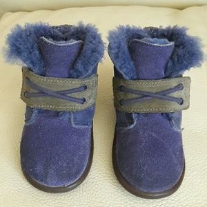 UGGs baby shoes size M