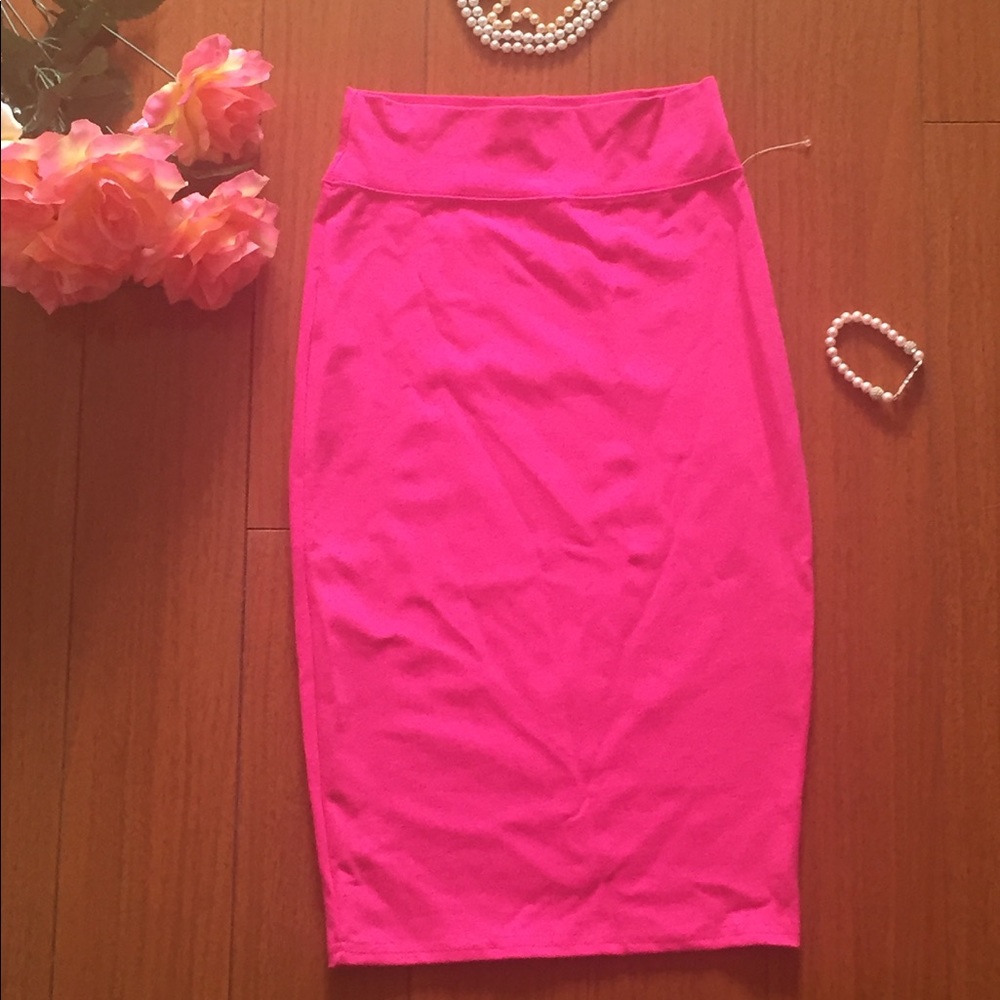 🌸🔥Pretty Pink Pencil Skirt🔥🌸