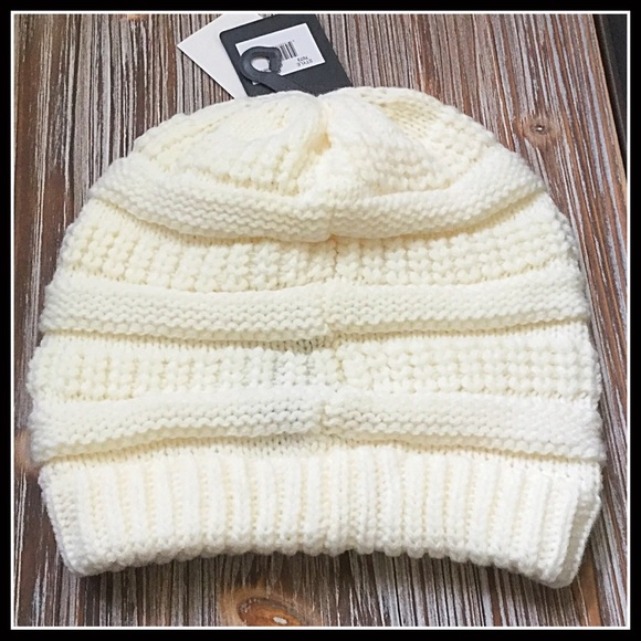 LUXE RIBBED KNIT IVORY BEANIE HAT A2C - Picture 3 of 8