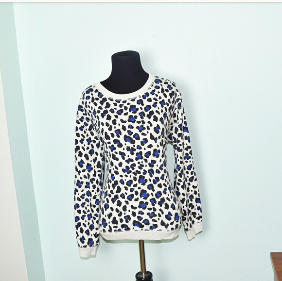 Tops - Beautiful Blue Cheetah Print Top