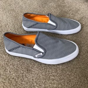 Size 6 skinny stripe vans