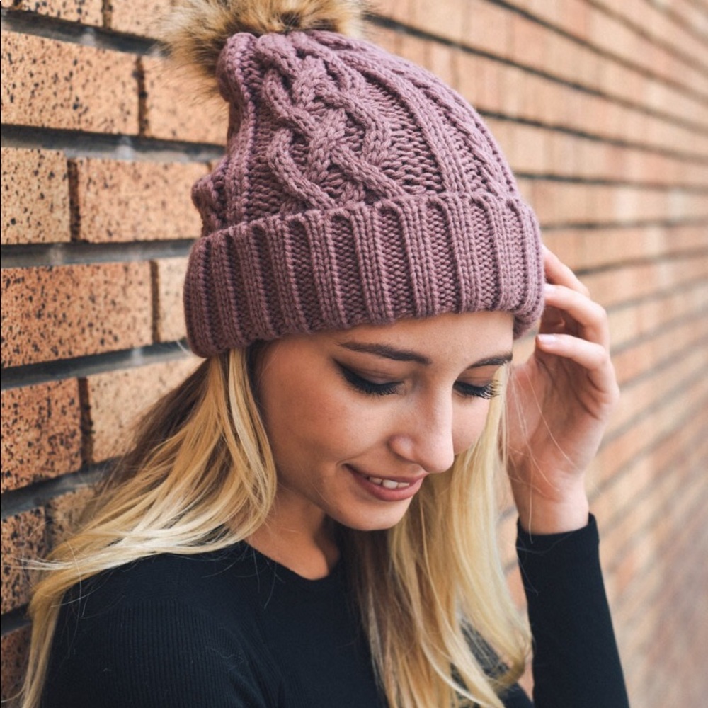 Mauve Faux Fur Pom Knit Beanie