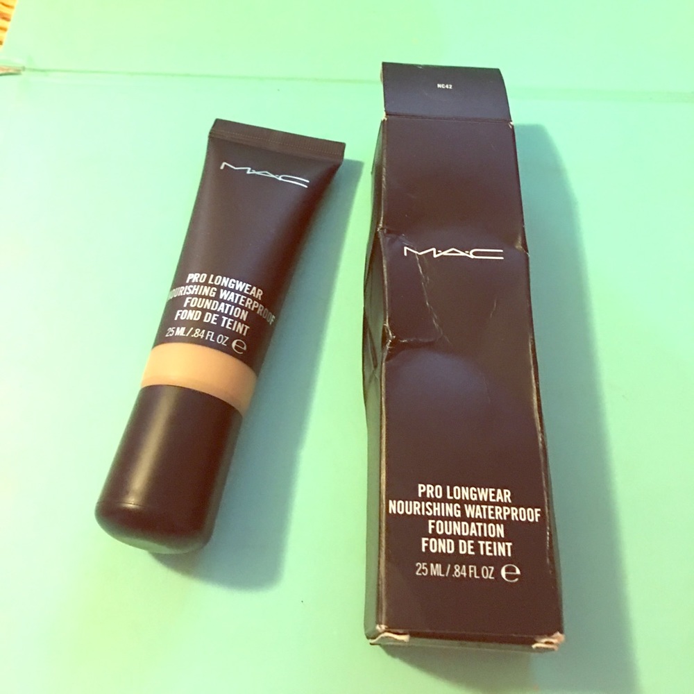 Mac NC42 prolonwear nourishing waterproof foundati