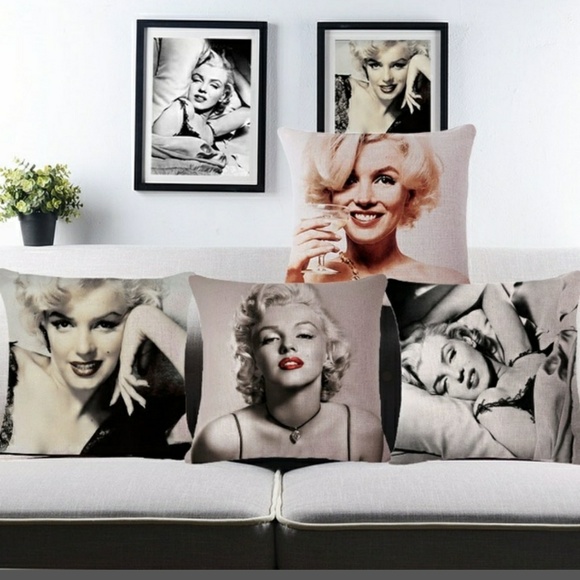 Marylin monroe Accessories - 💋Marylin monroe throw pillow New