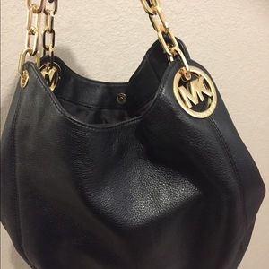 Michael Kors large Fulton handbag! Black and gold