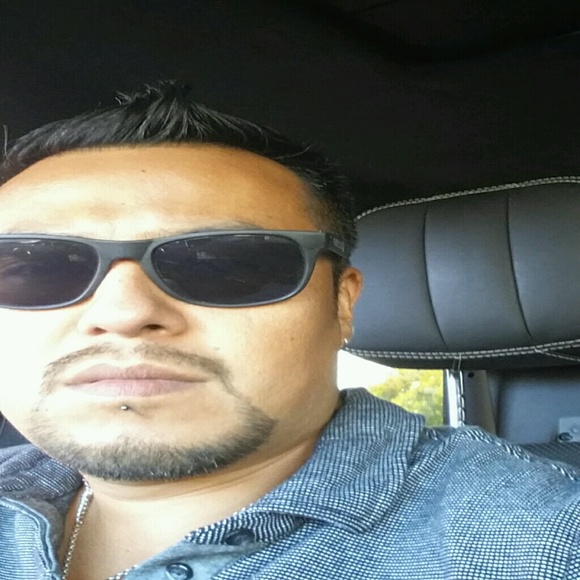Meet your Posher, Jorge - Picture 1 of 1