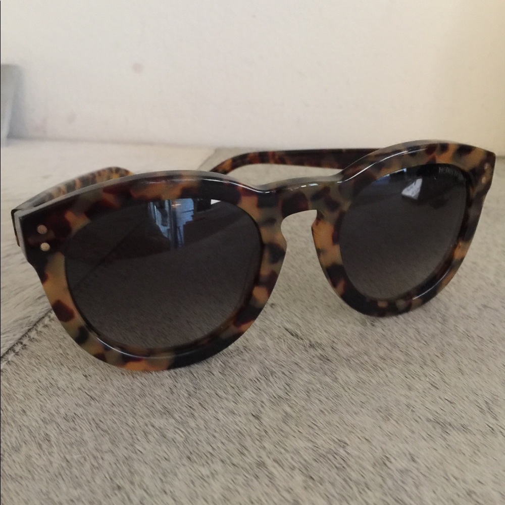 Henri Bendel Sunglasses