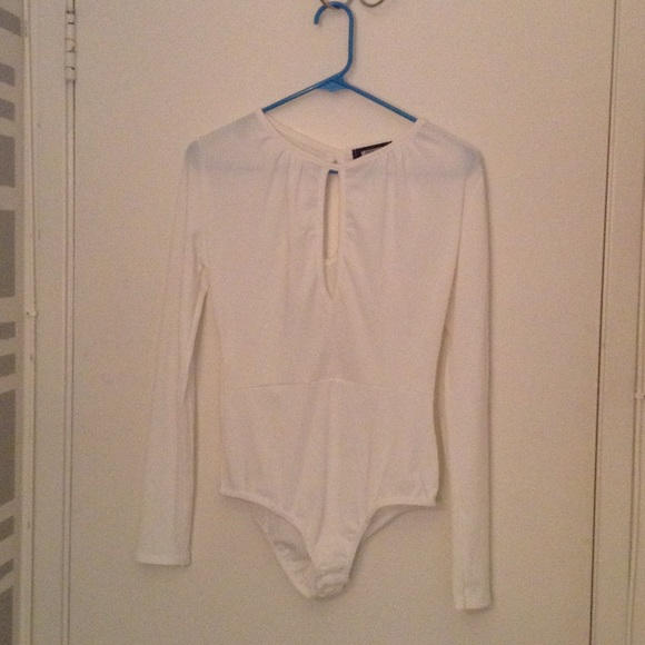 NWOT ribbed bodysuit with keyholes - Picture 4 of 5