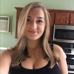 Meet your Posher, Mackenzie