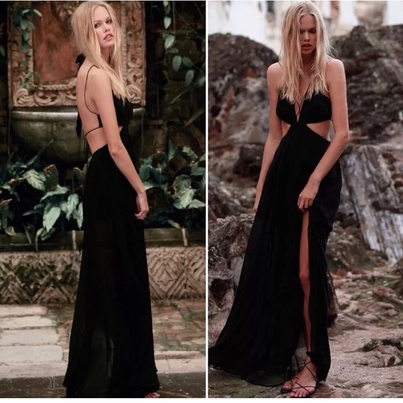 The Jetset Diaries Dresses & Skirts - NWT The Jetset Diaries Maxi black dress