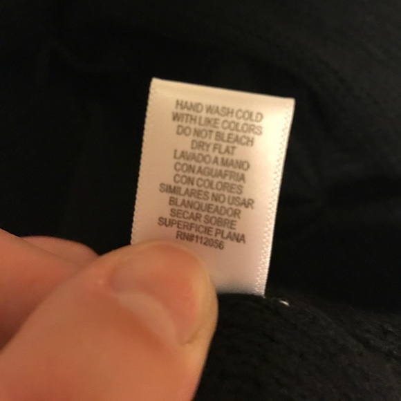 LAST ONE (L)! 🖤NWT Black lace-up sleeve sweater - Picture 5 of 5