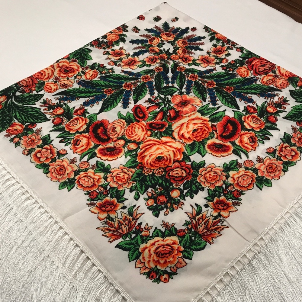 Beautiful vintage style scarf