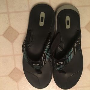 Oakley men's flip flops