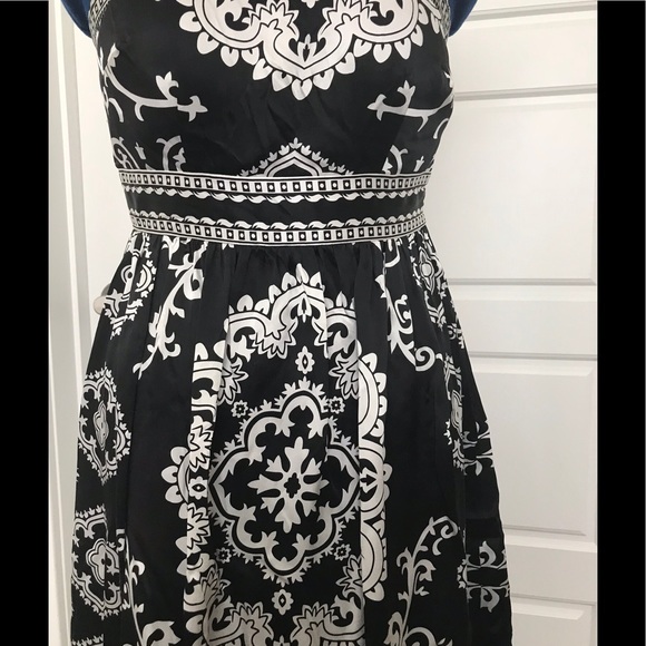 Silk White House Black Market Strapless Dress Sz 2 - Picture 2 of 3