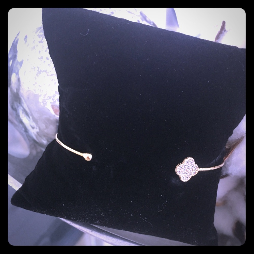 Beautiful good bracelet
