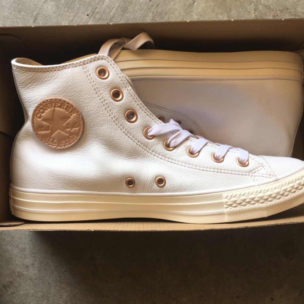 Leather custom converse with blush pink seal